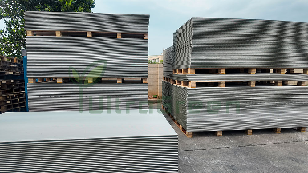 Kho hàng ván cốp pha nhựa PP