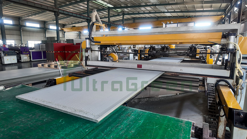 Nhà máy sản xuất tấm ván cốp pha nhựa pp
